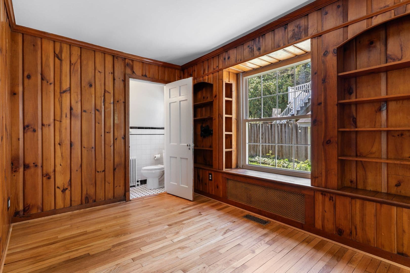 Alexandria House: 3114 Russell Rd