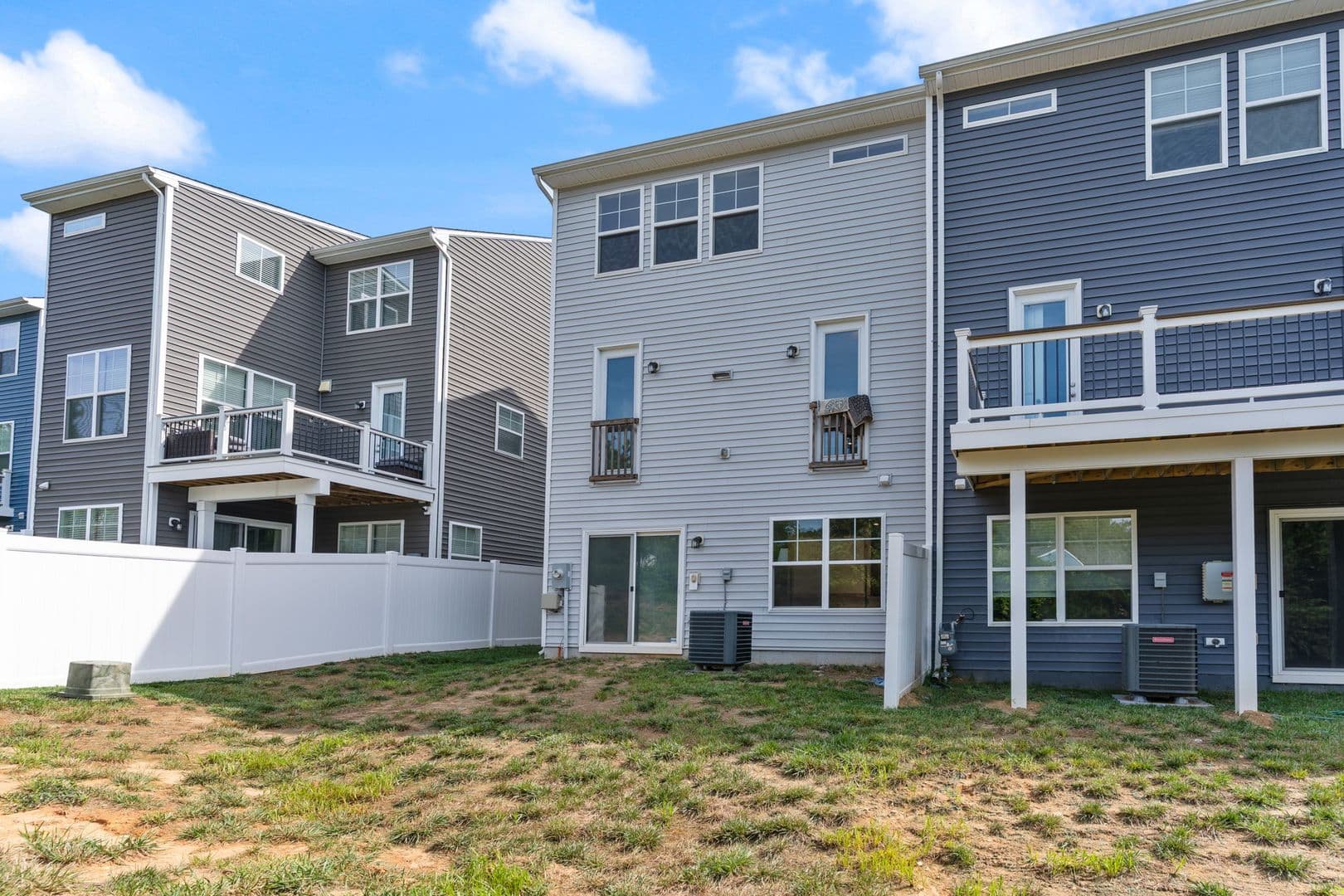 Triangle House: 18277 Summit Pointe Drive