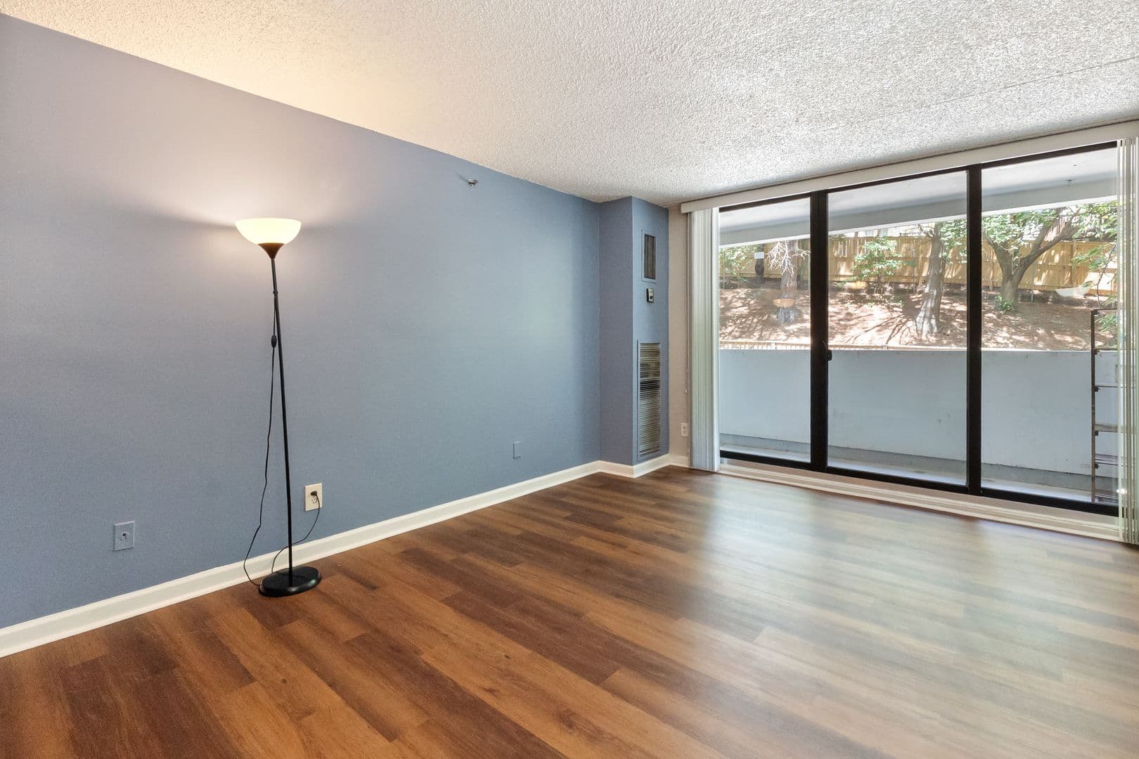 Alexandria Condo: 5911 Edsall Rd Unit 201