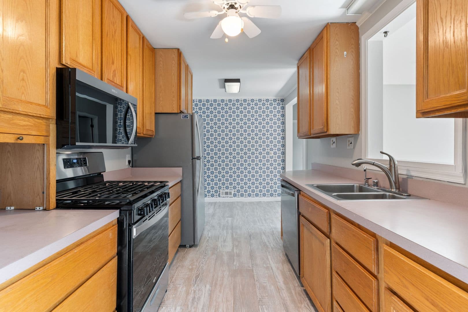 Fairfax House: 4023 Poplar St