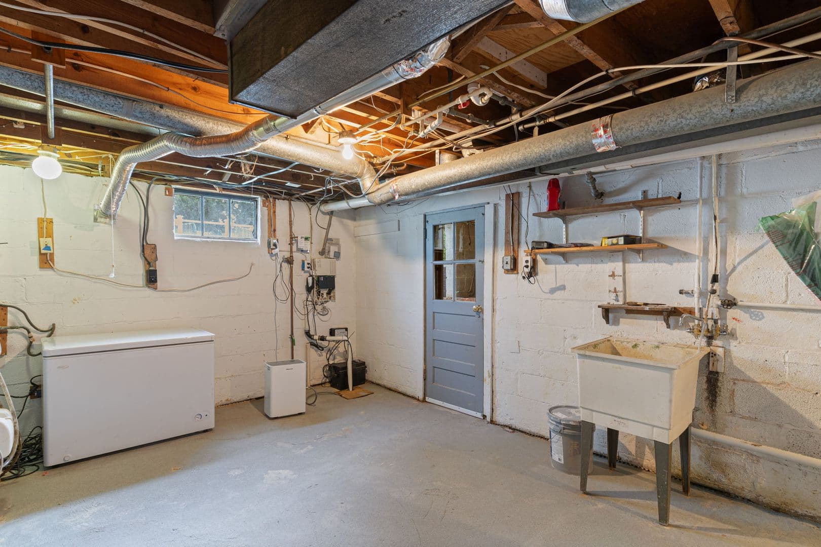 Fairfax House: 4023 Poplar St
