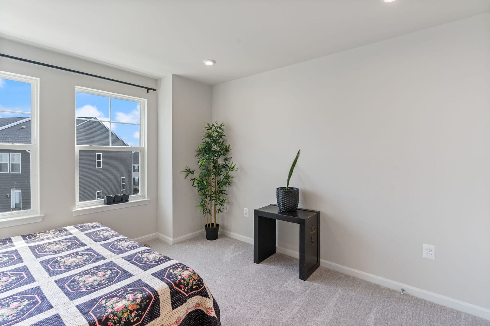 Triangle House: 18277 Summit Pointe Drive