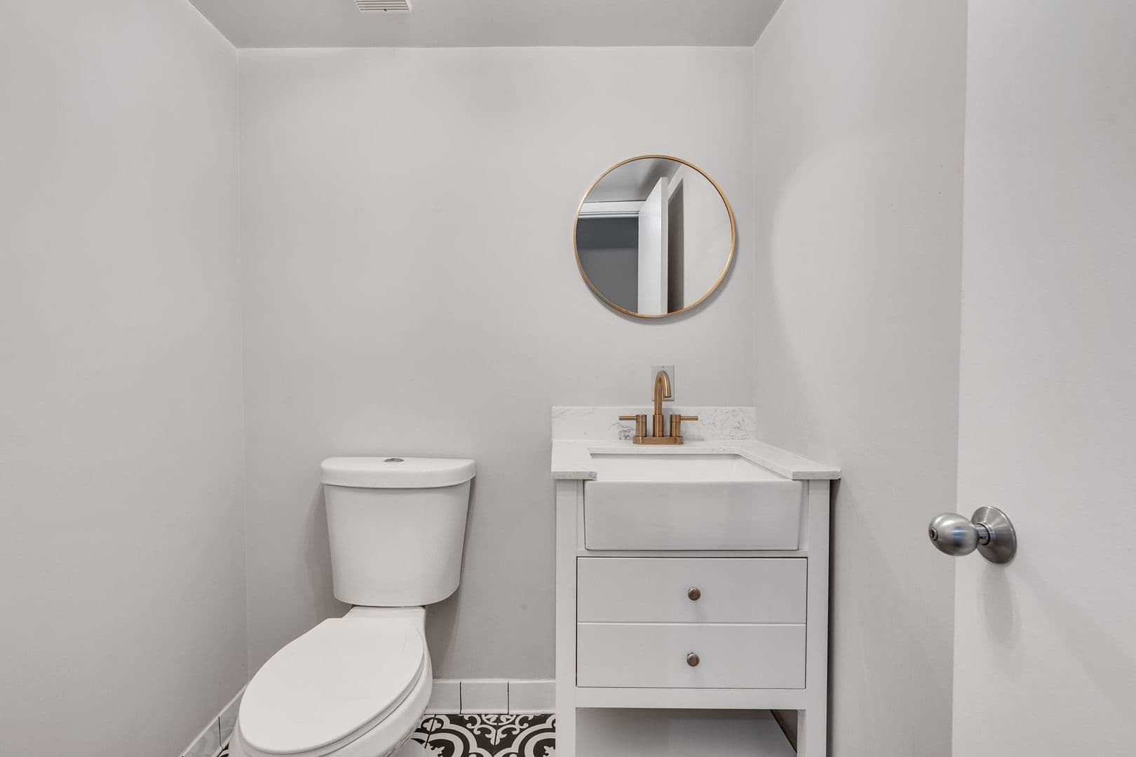 Falls Church House: 5501 Seminary Rd