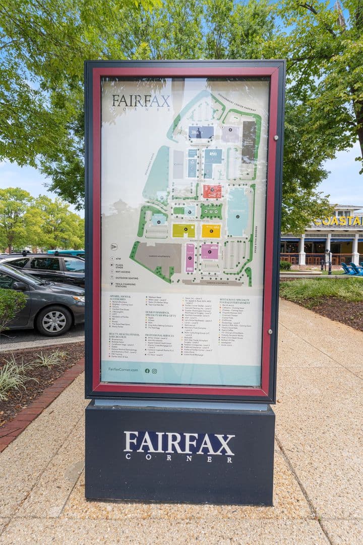 Fairfax House: 4023 Poplar St