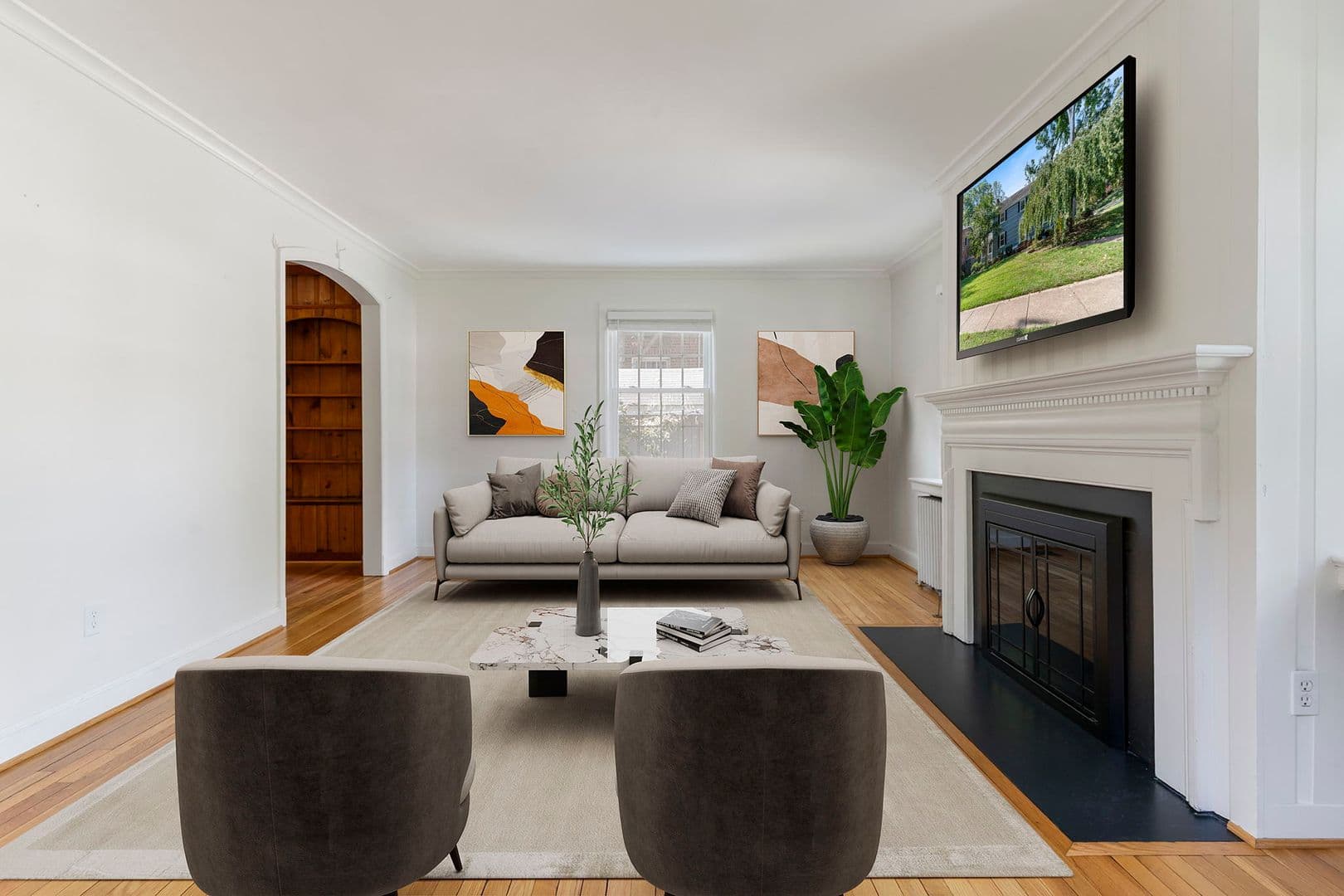 Alexandria House: 3114 Russell Rd