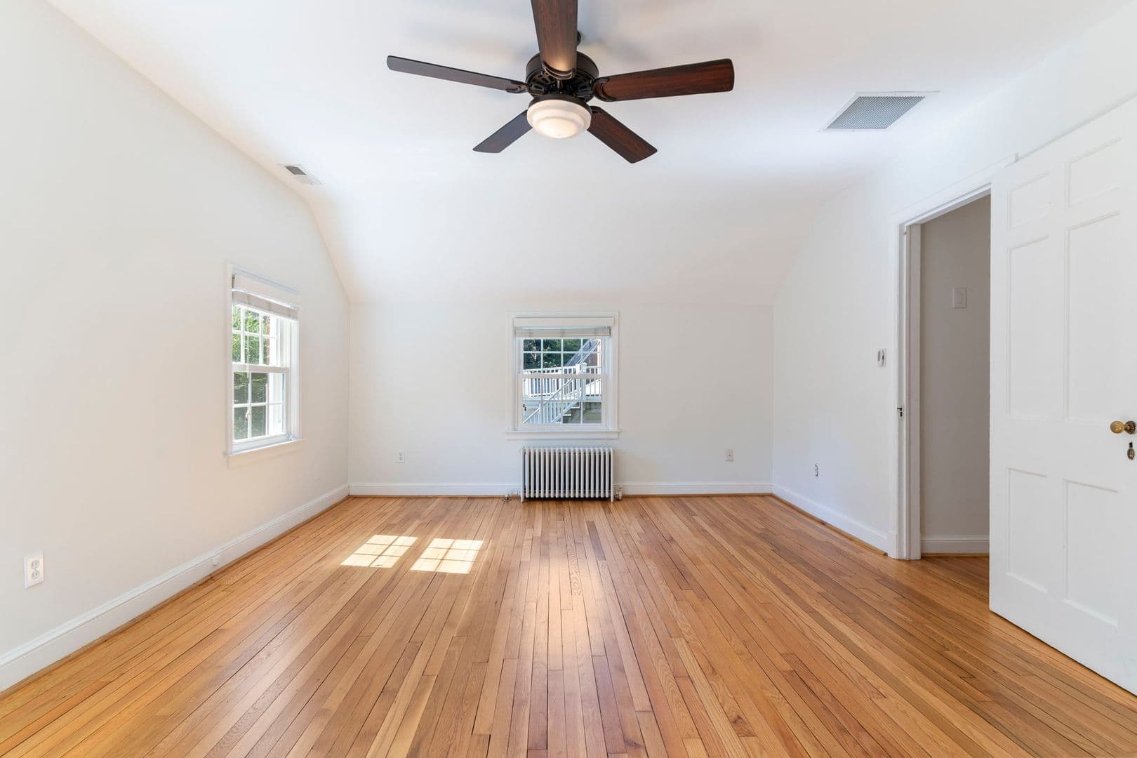 Alexandria House: 3114 Russell Rd