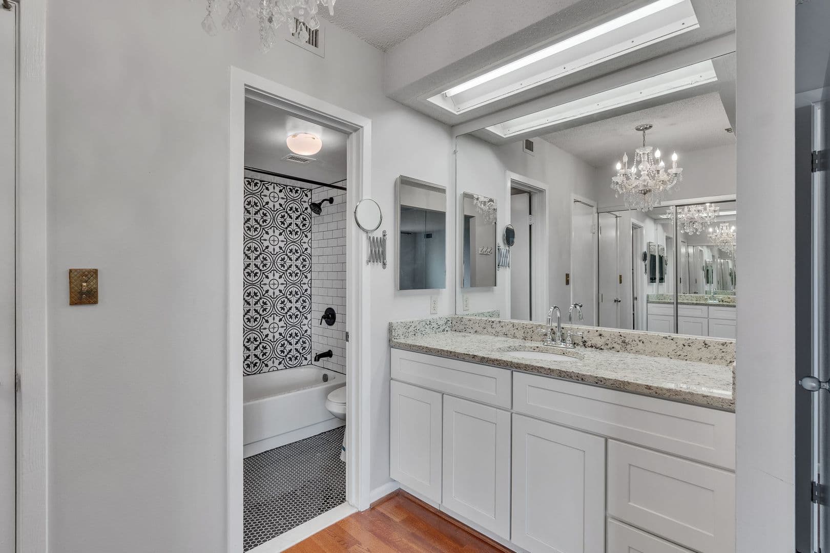 Falls Church House: 5501 Seminary Rd