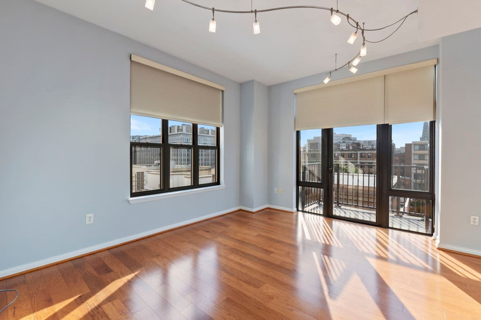Washington House: 1001 L St NW