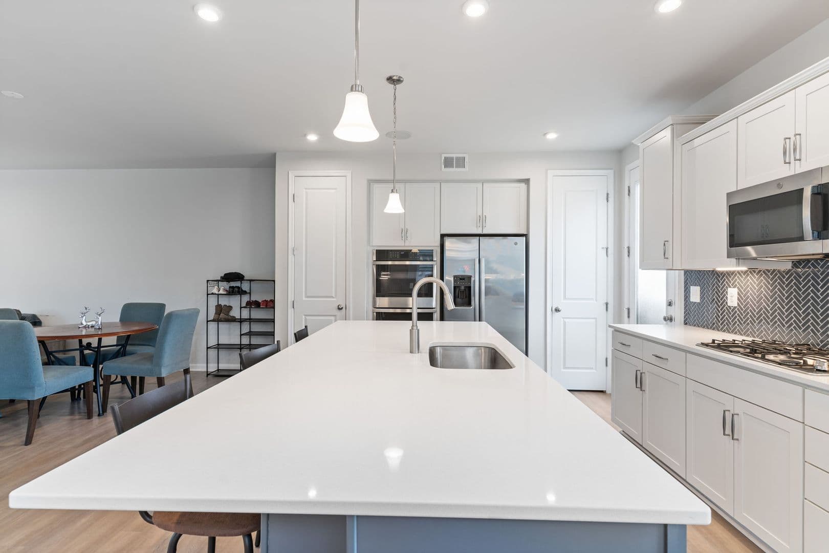 Triangle House: 18277 Summit Pointe Drive