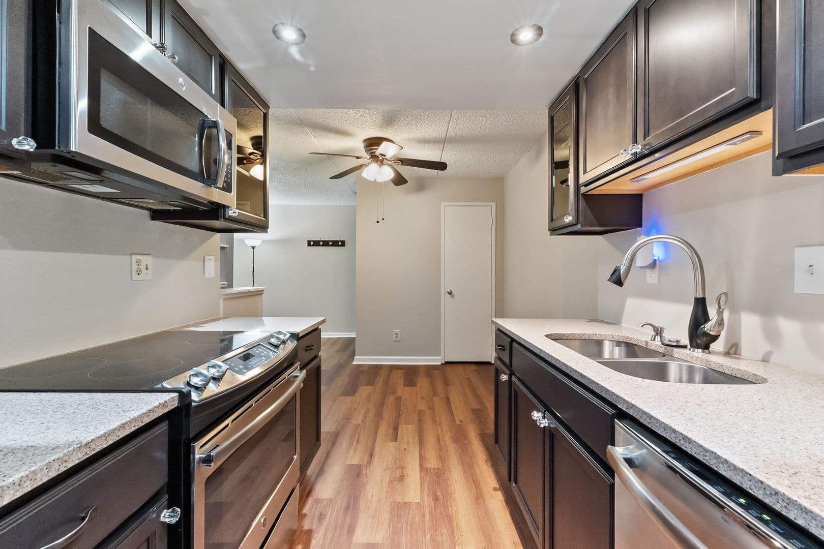 Alexandria Condo: 5911 Edsall Rd