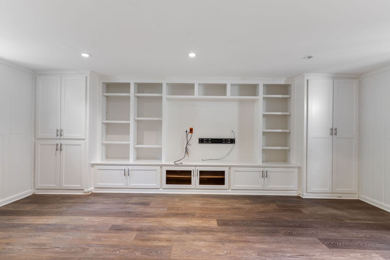 Alexandria House: 3114 Russell Rd
