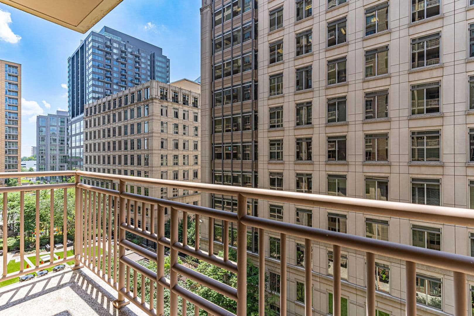 Arlington Condo: 888 N Quincy St