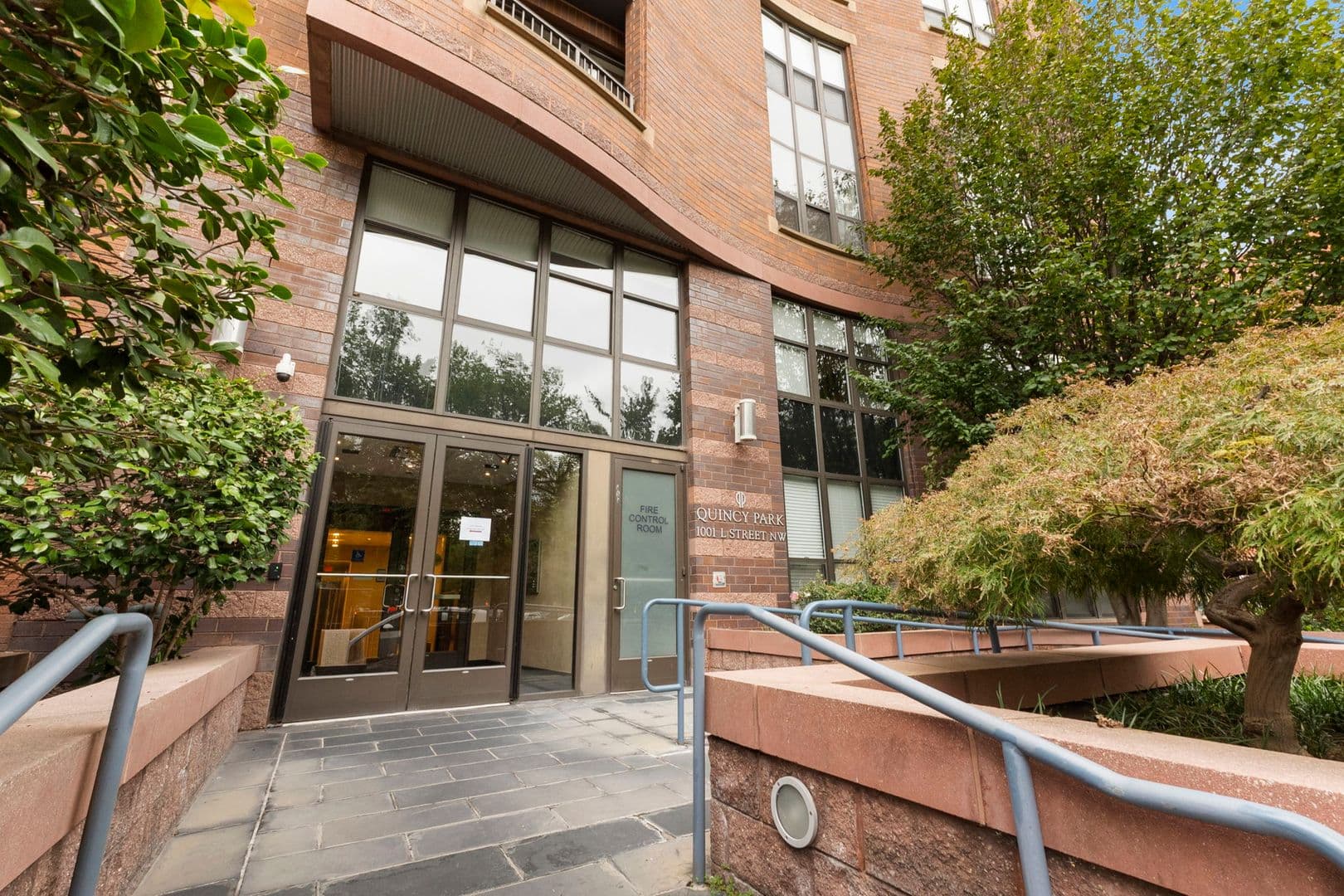 Washington House: 1001 L St NW