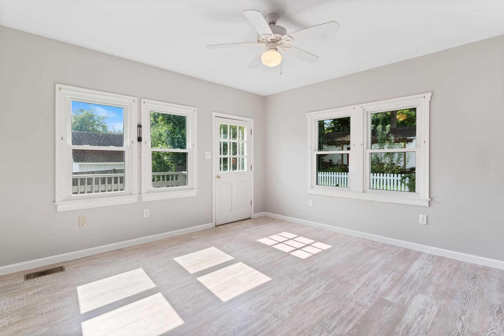 Fairfax House: 4023 Poplar St