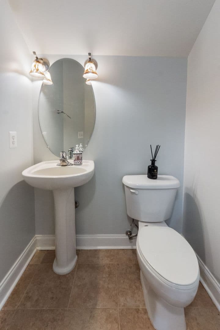 Woodbridge House: 2278 Margraf Cir