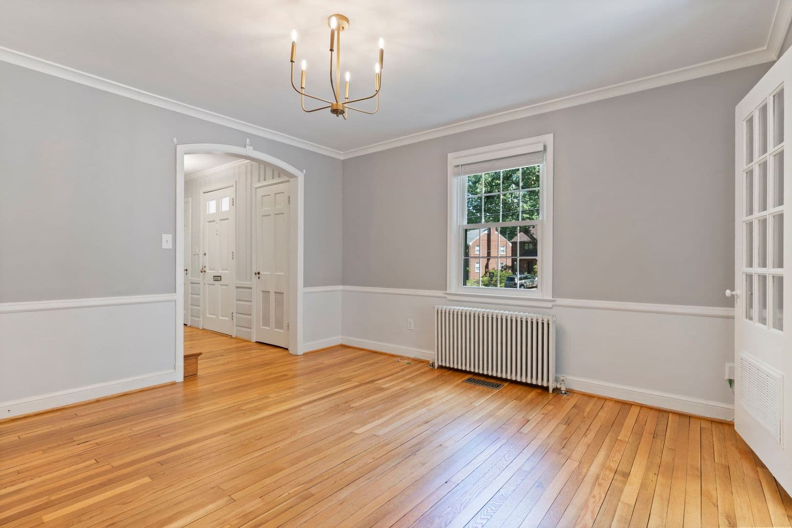 Alexandria House: 3114 Russell Rd