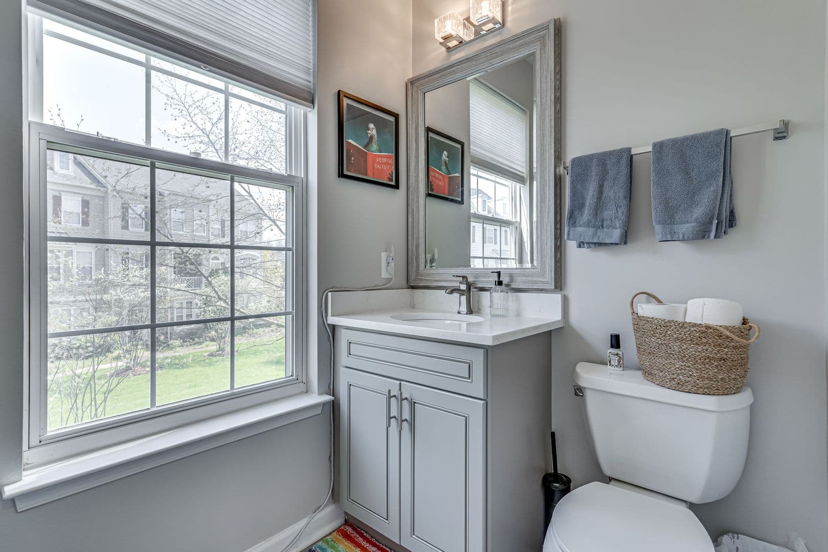 Woodbridge Townhome: 742 Collington Court