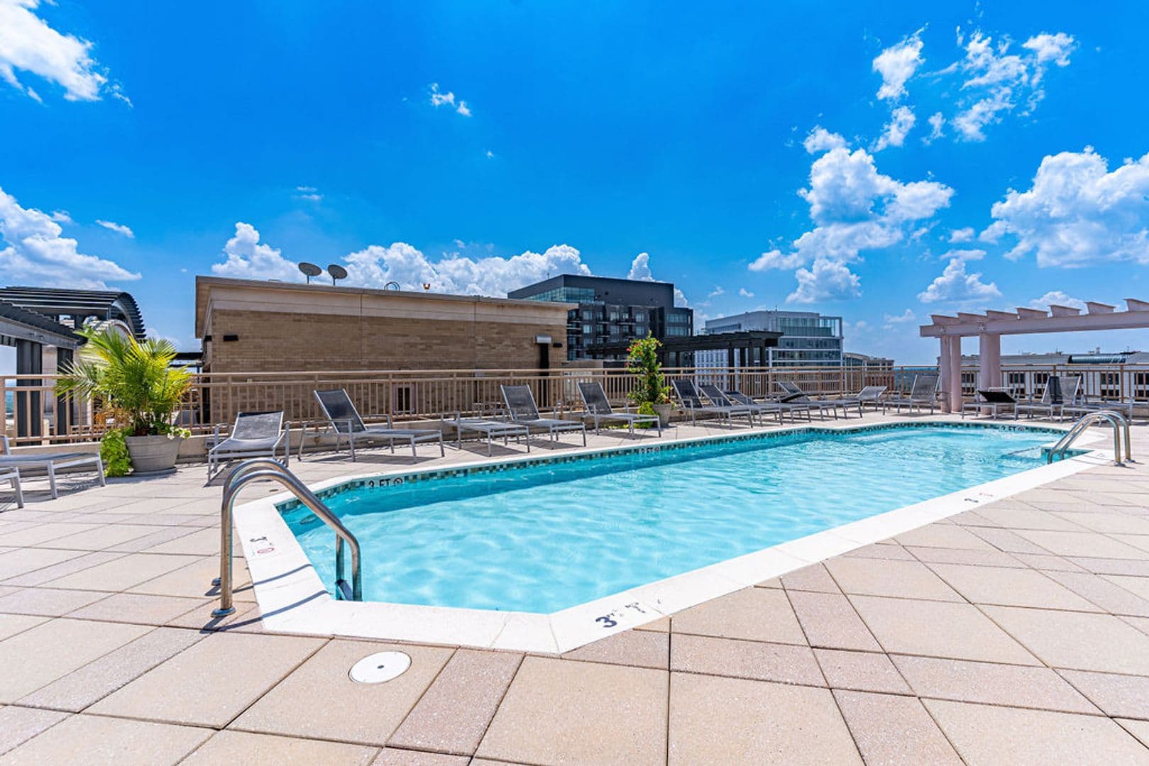 Arlington Condo: 888 N Quincy St