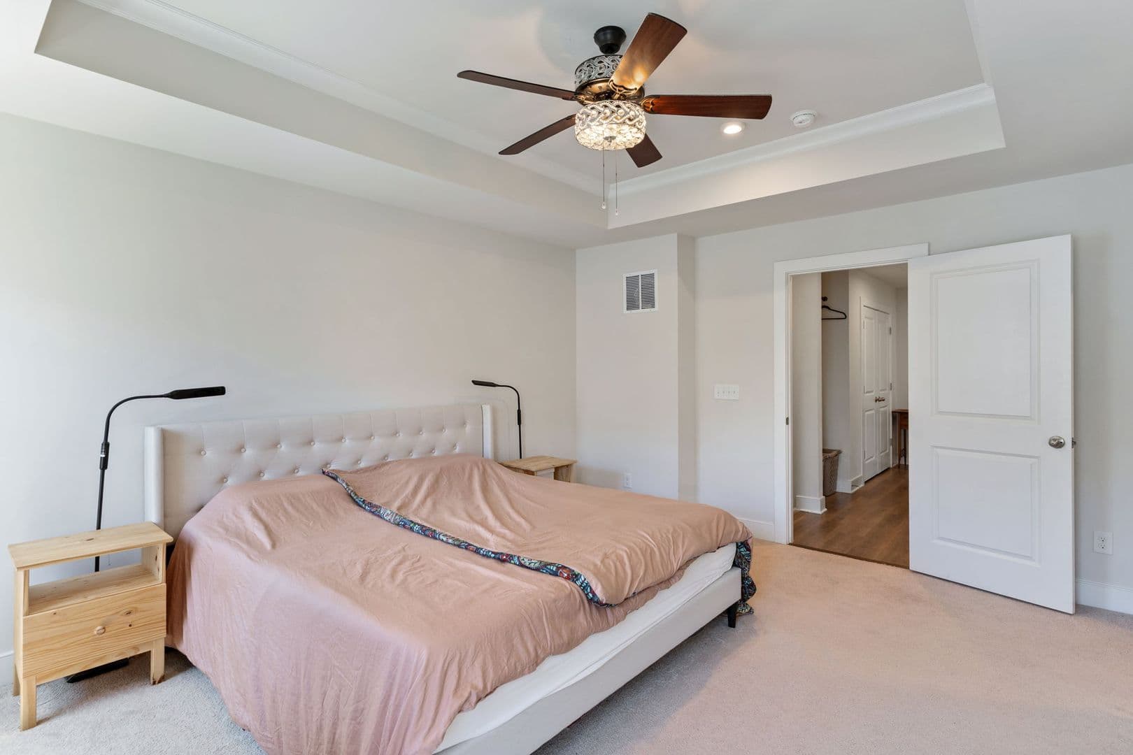 Dumfries House: 17713 Longspur Cove Lane