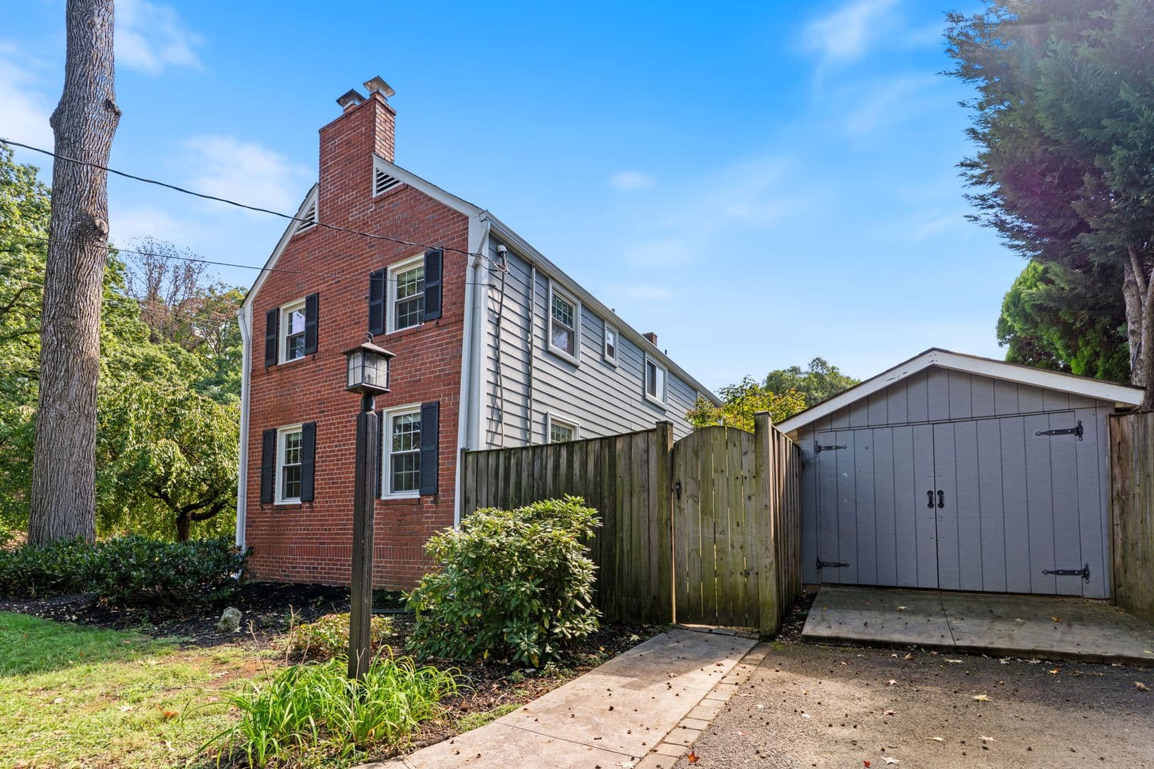Alexandria House: 3114 Russell Rd