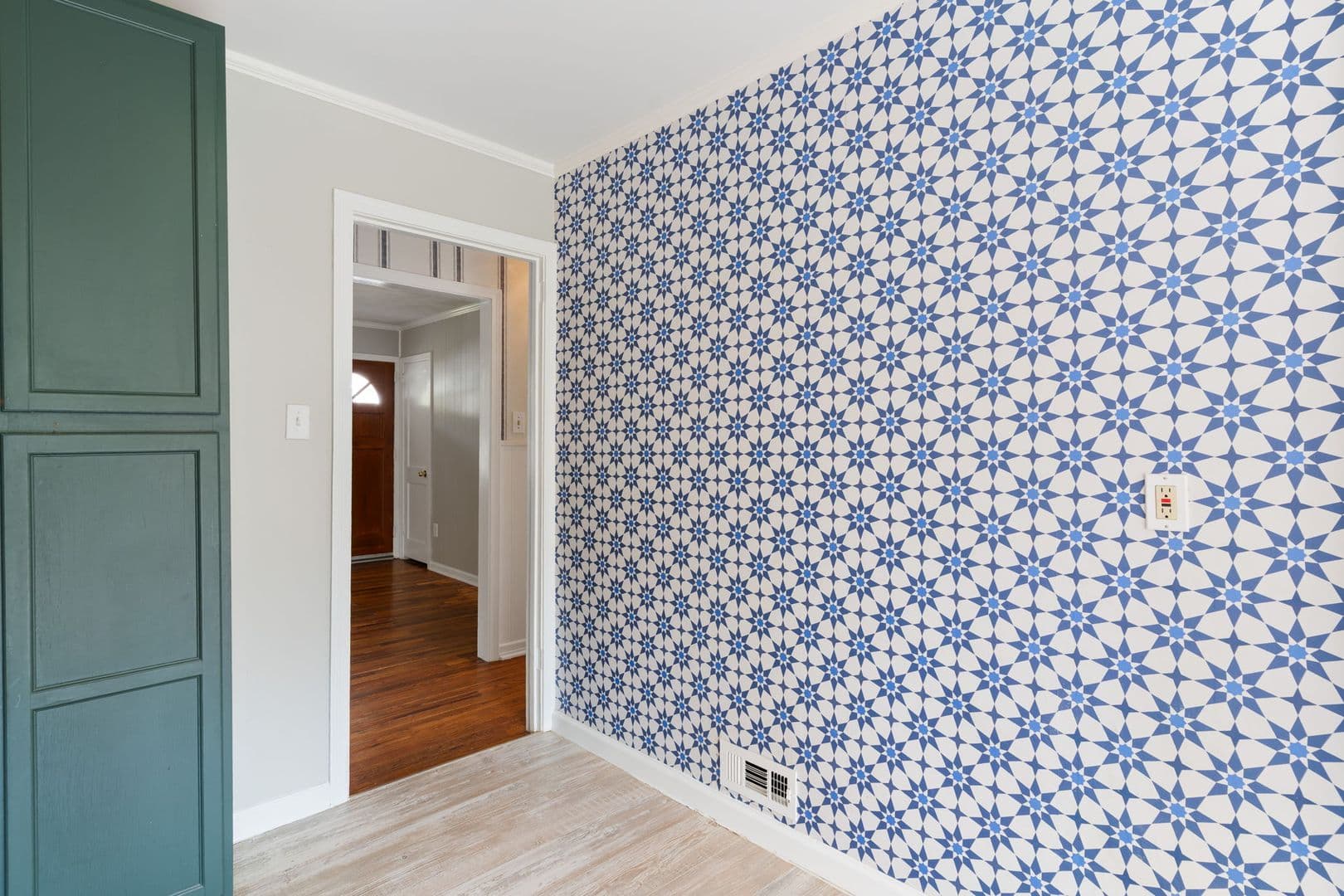 Fairfax House: 4023 Poplar St