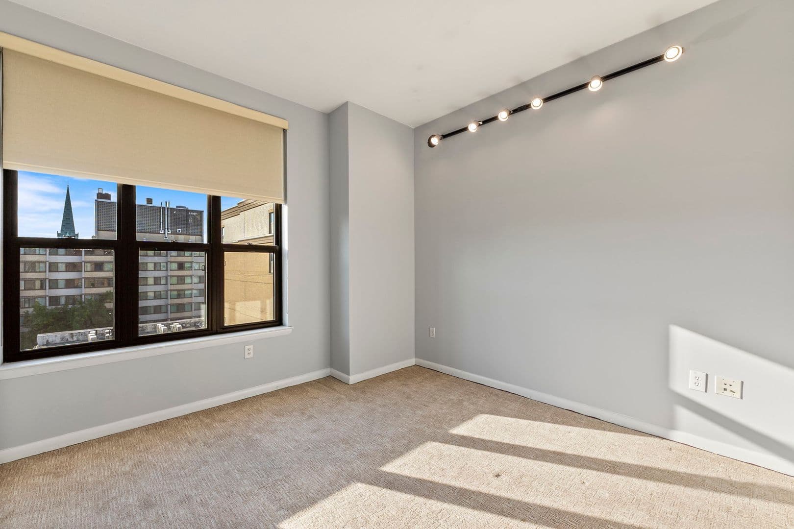 Washington House: 1001 L St NW