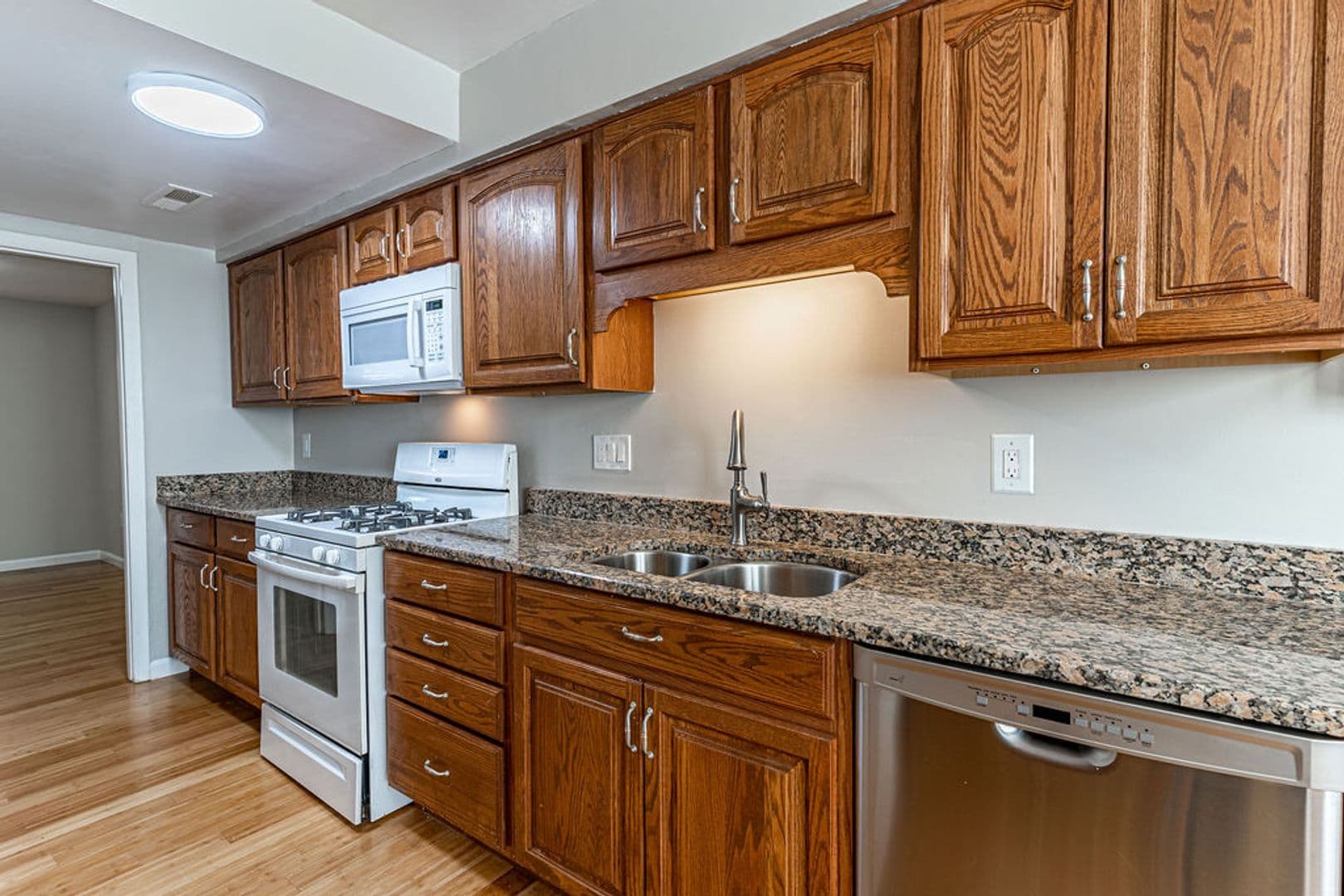 Woodbridge House: 4311 Elliot Court