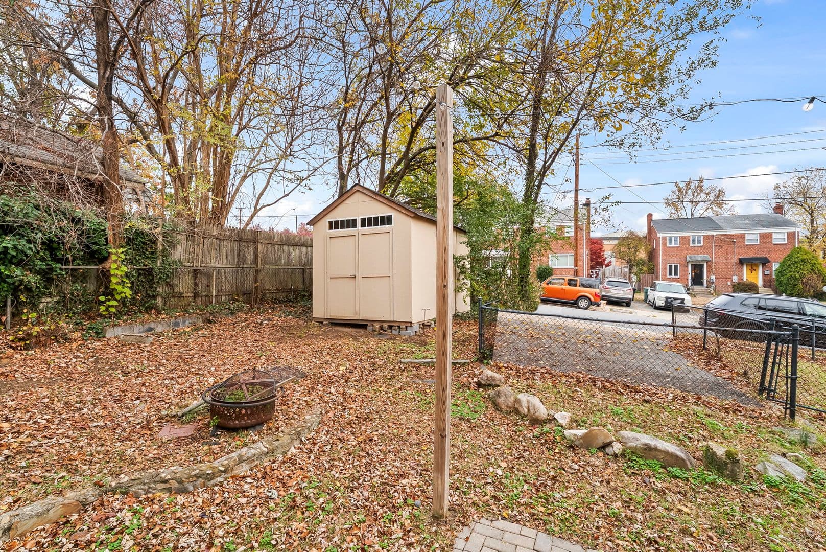Alexandria House: 4332 Utica Ave