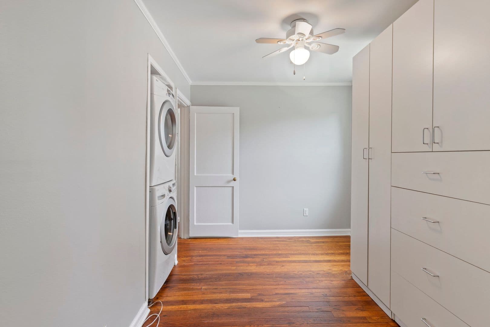 Fairfax House: 4023 Poplar St