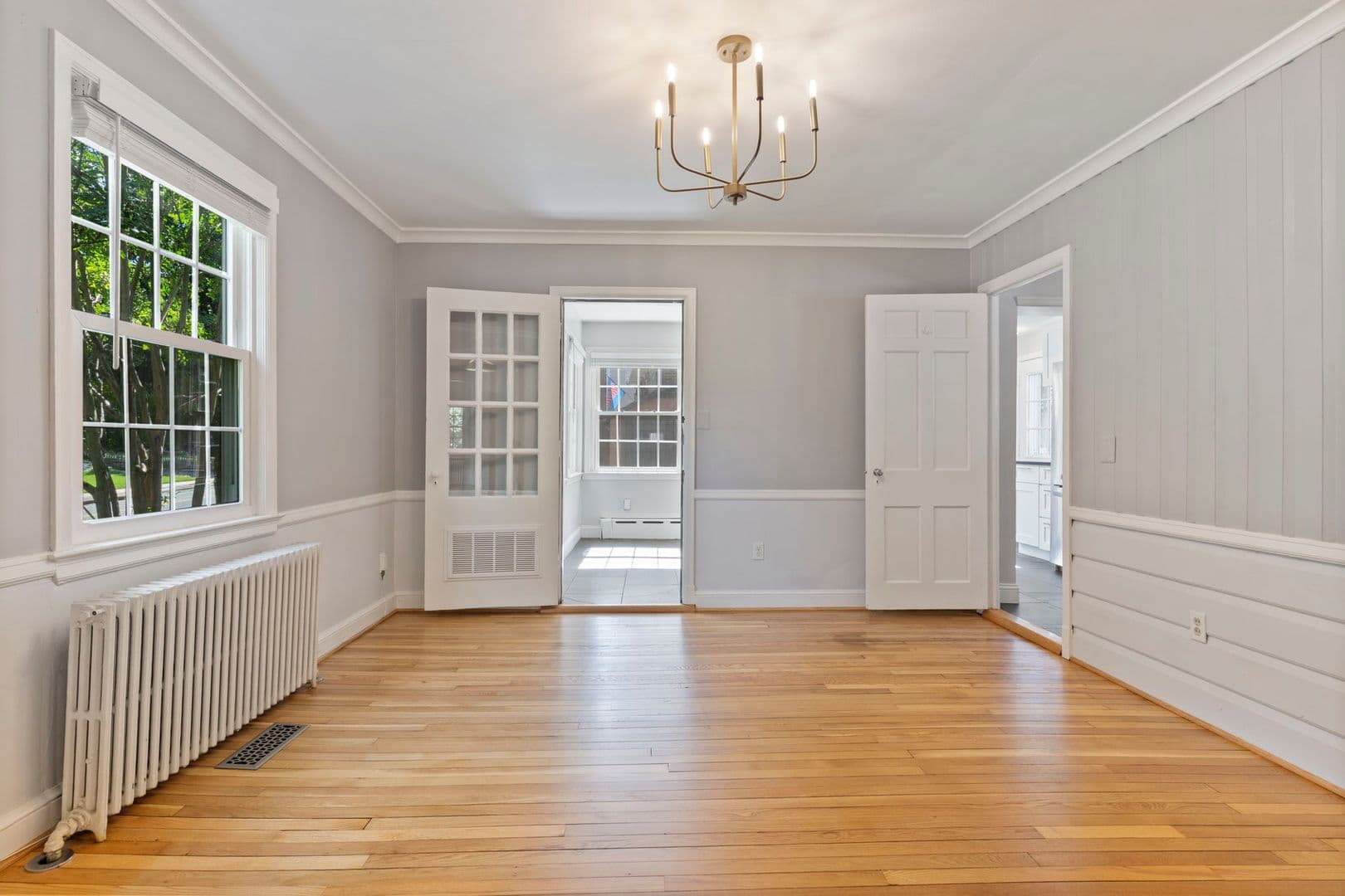 Alexandria House: 3114 Russell Rd