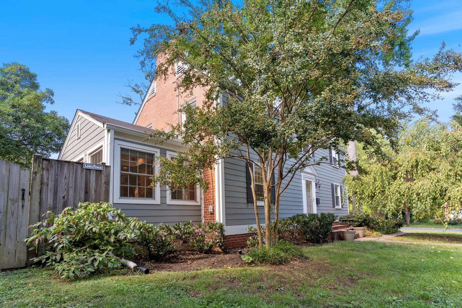 Alexandria House: 3114 Russell Rd