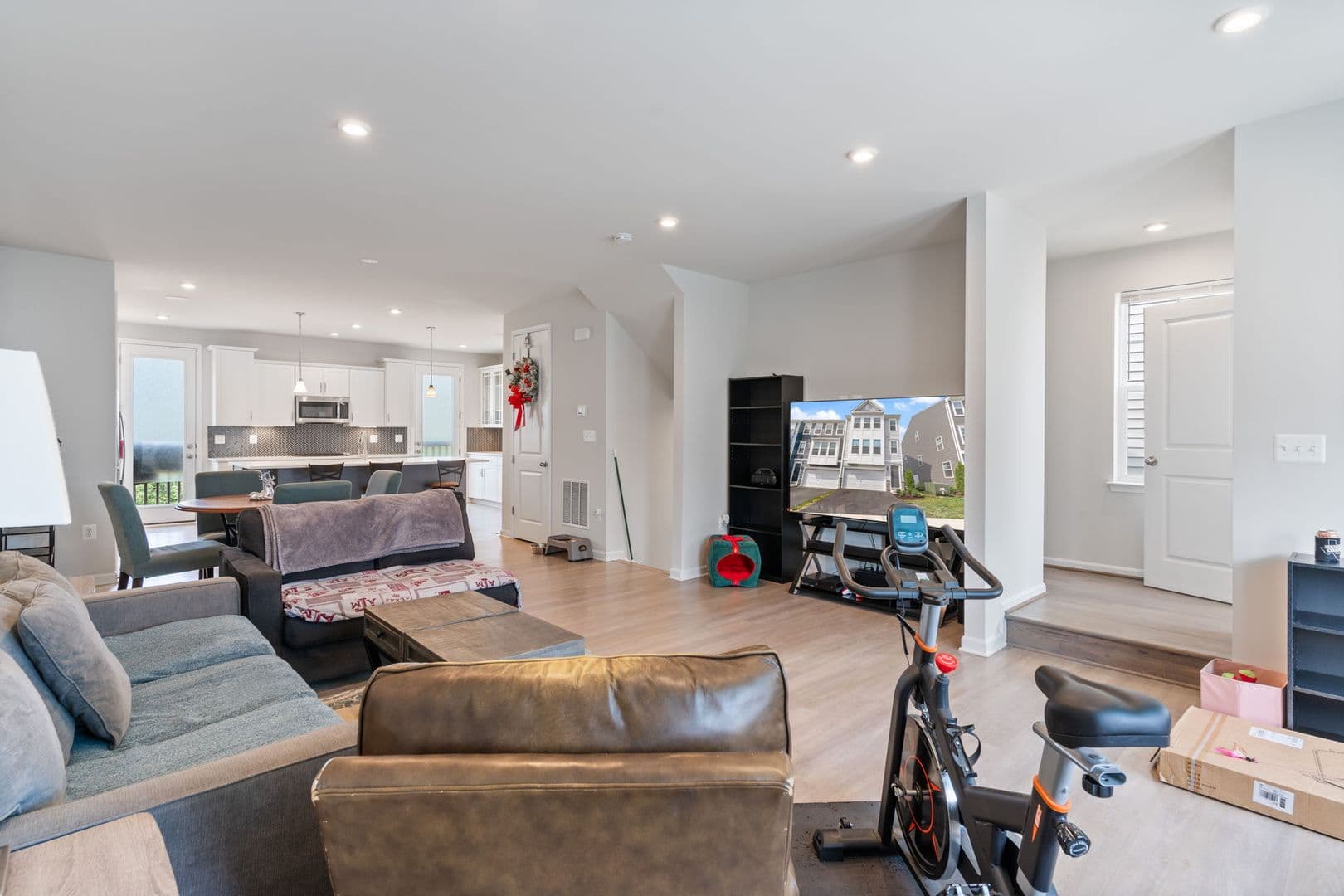 Triangle House: 18277 Summit Pointe Drive