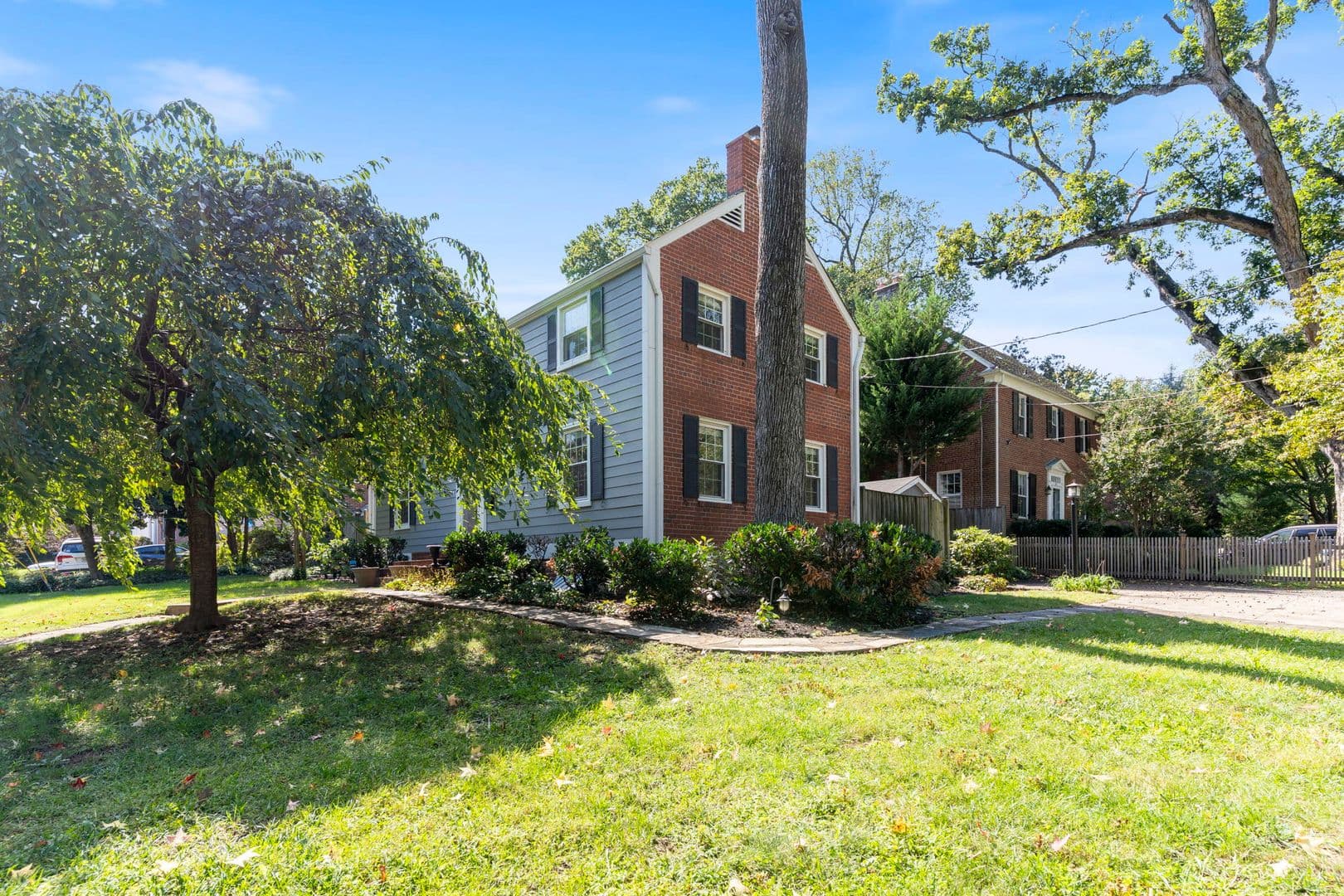 Alexandria House: 3114 Russell Rd