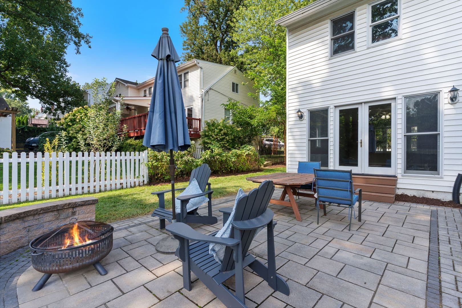 Fairfax House: 4023 Poplar St