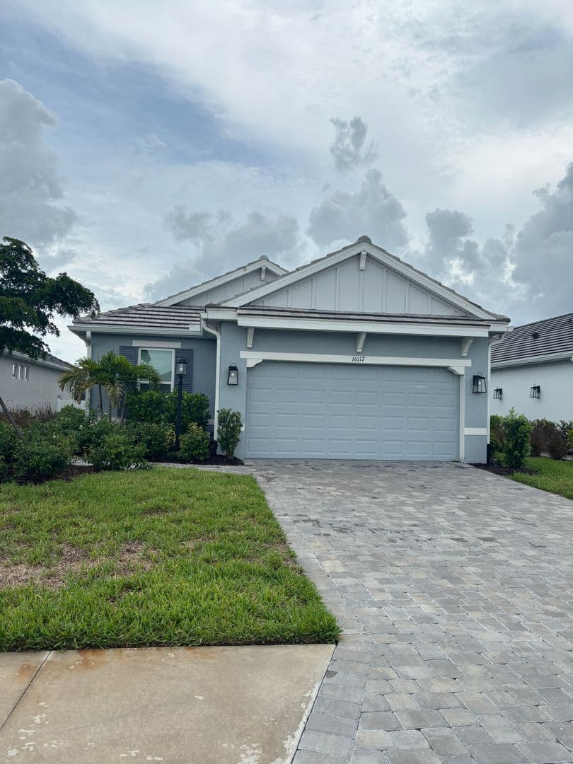 Lakewood Ranch House: 16117 Isola Place