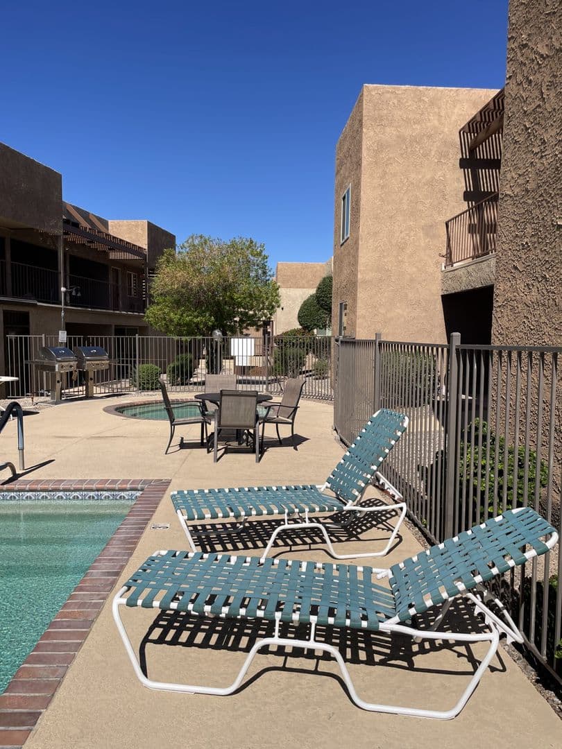 Lake Havasu City Apartment: 256 Lake Havasu Avenue S