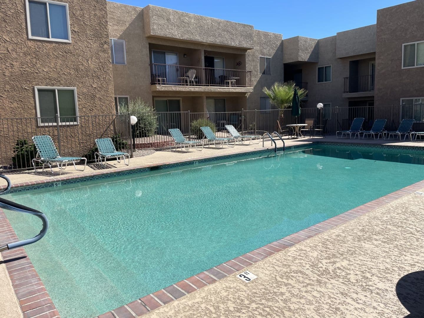 Lake Havasu City Apartment: 256 Lake Havasu Avenue S