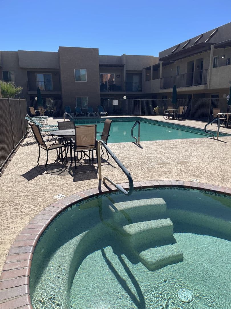 Lake Havasu City Apartment: 256 Lake Havasu Avenue S