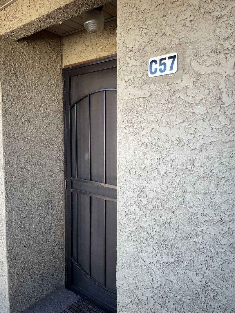 Lake Havasu City Apartment: 256 Lake Havasu Avenue S