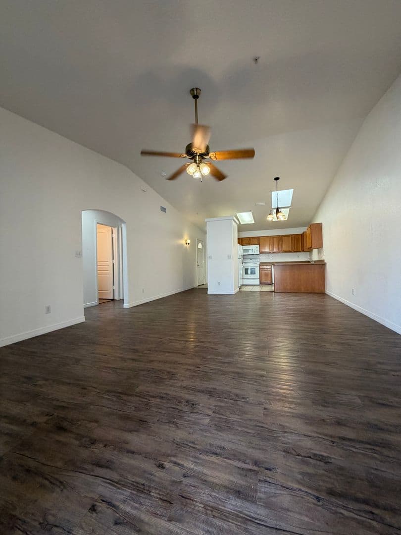 Lake Havasu City Apartment: 2065 Runabout Dr.