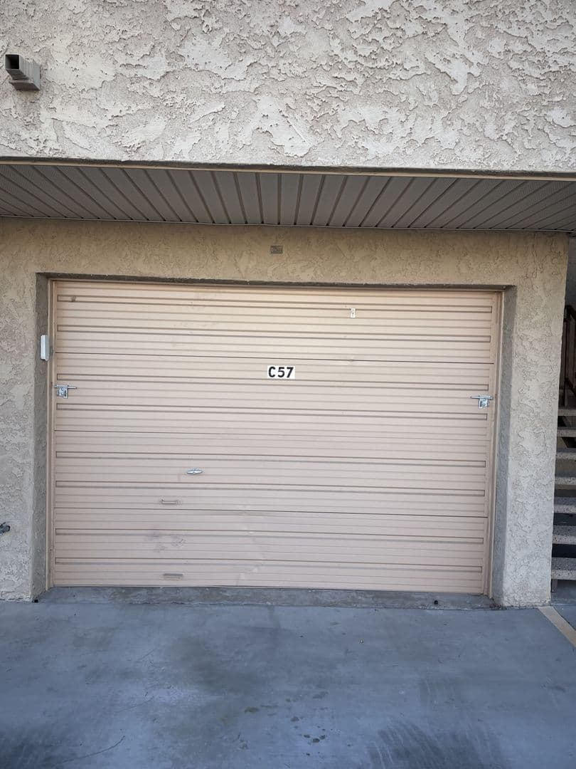 Lake Havasu City Apartment: 256 Lake Havasu Avenue S