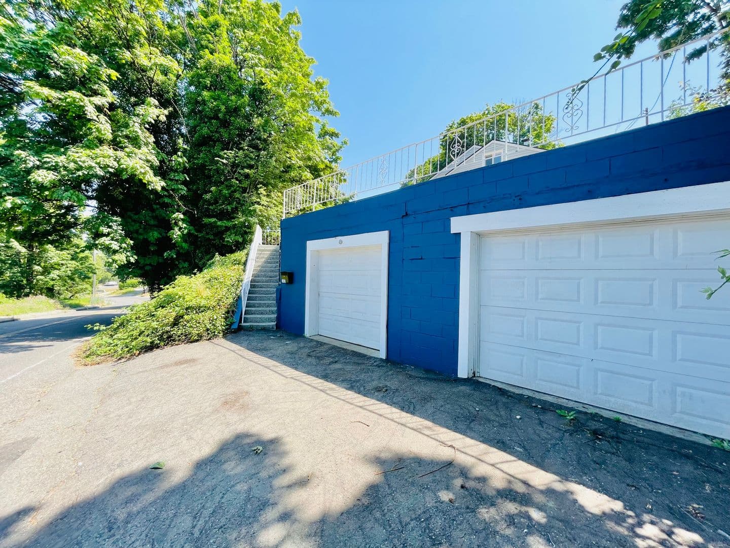 Seattle House: 1403 S 99th St