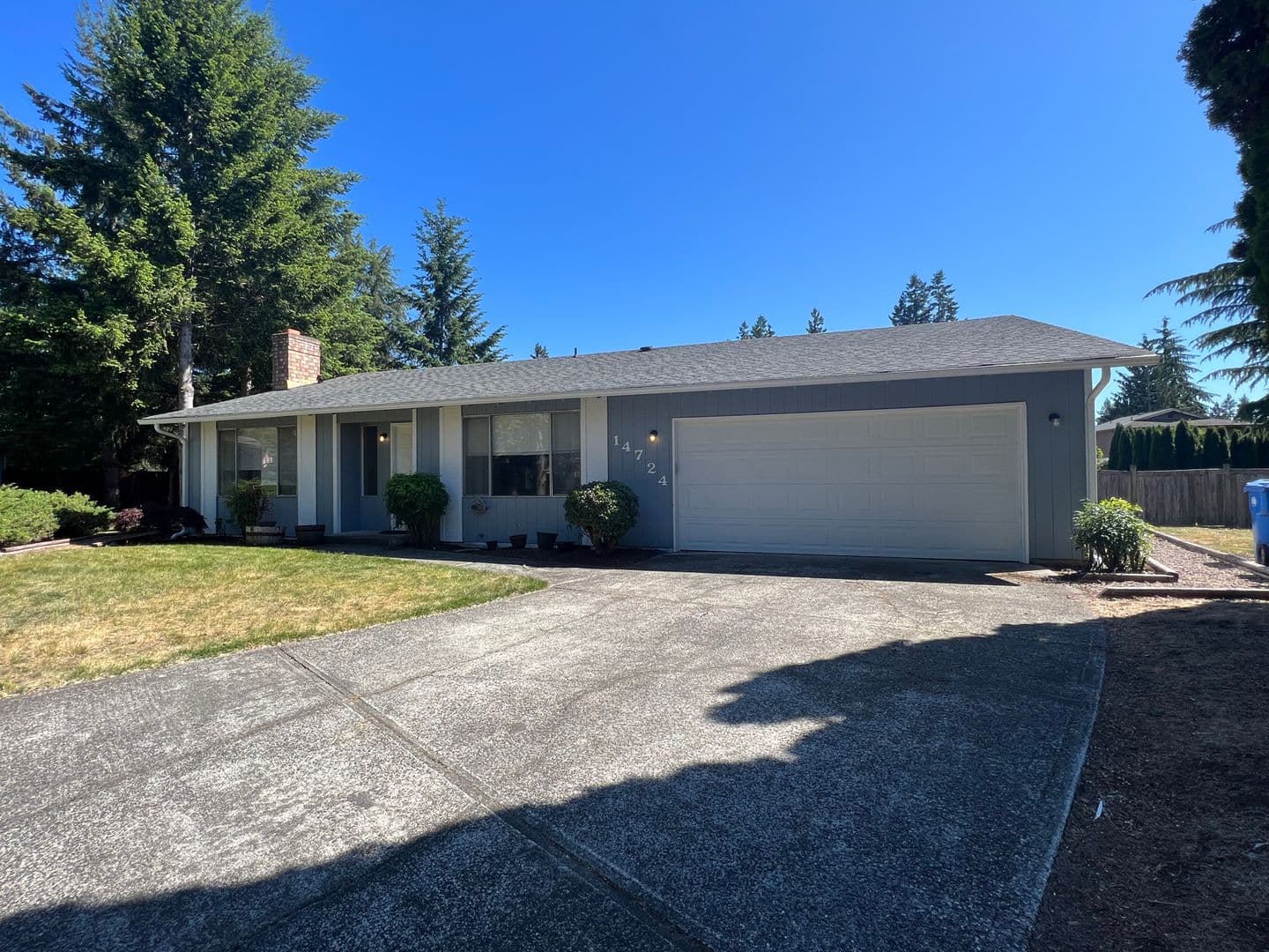 Tacoma House: 14724 27th Ave E