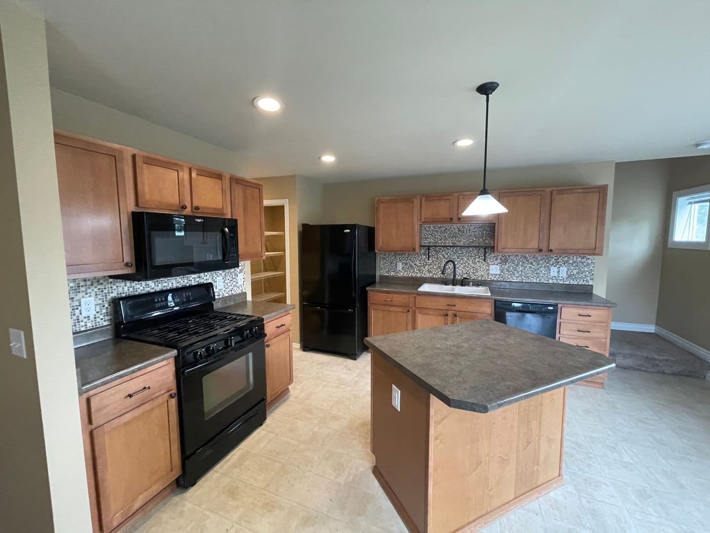 Spanaway House: 20322 46th Ave Ct E