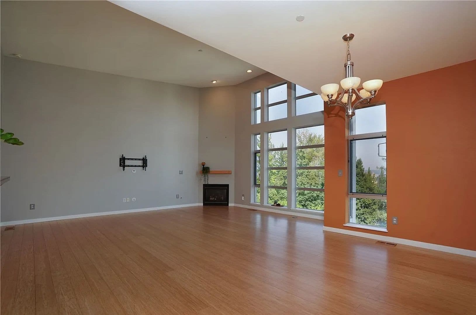 Tacoma Townhome: 2357 Yakima Ct