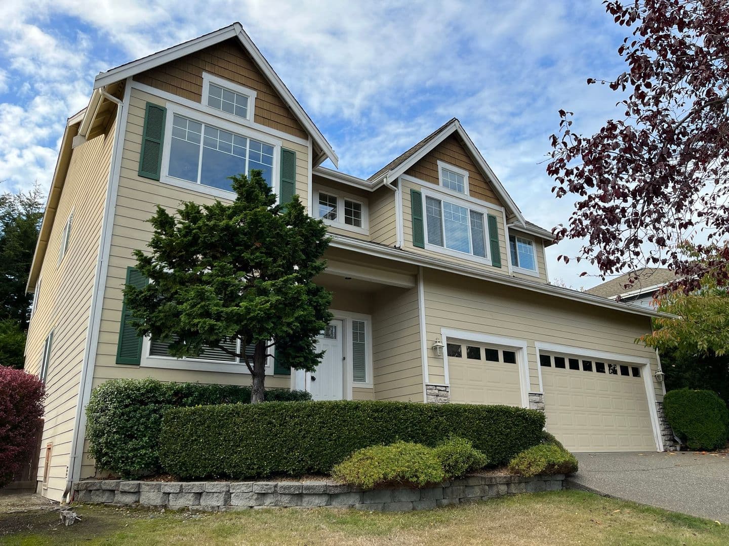 Tacoma House: 1853 Pointe Woodworth Dr NE
