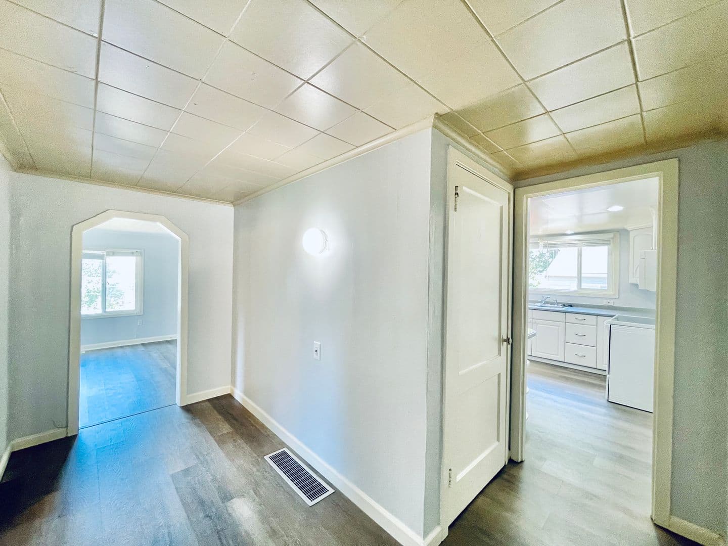 Seattle House: 1403 S 99th St