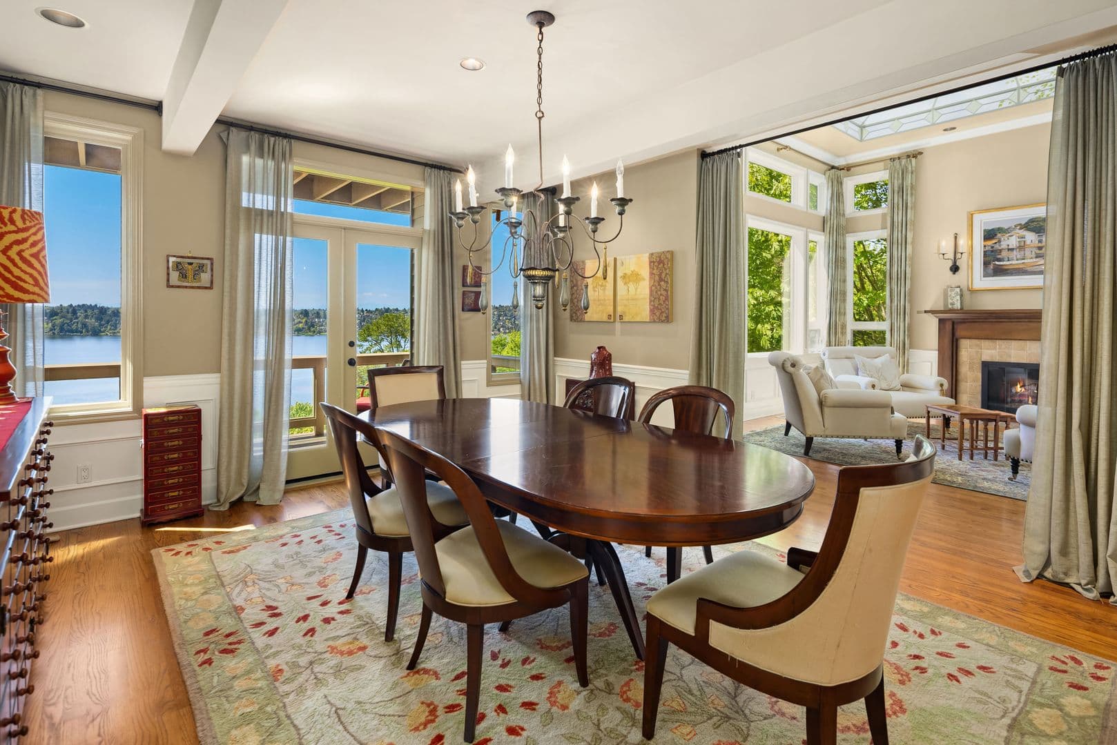 Mercer Island House: 7447 W Mercer Way