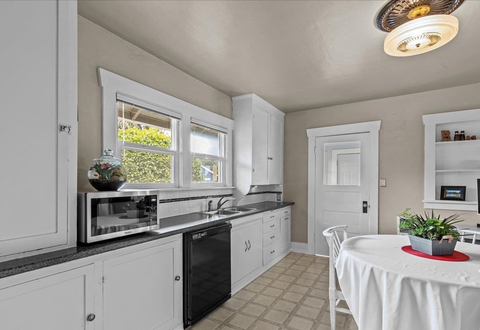 Tacoma House: 4010 E F St