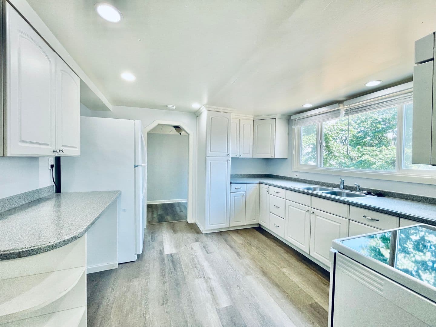 Seattle House: 1403 S 99th St